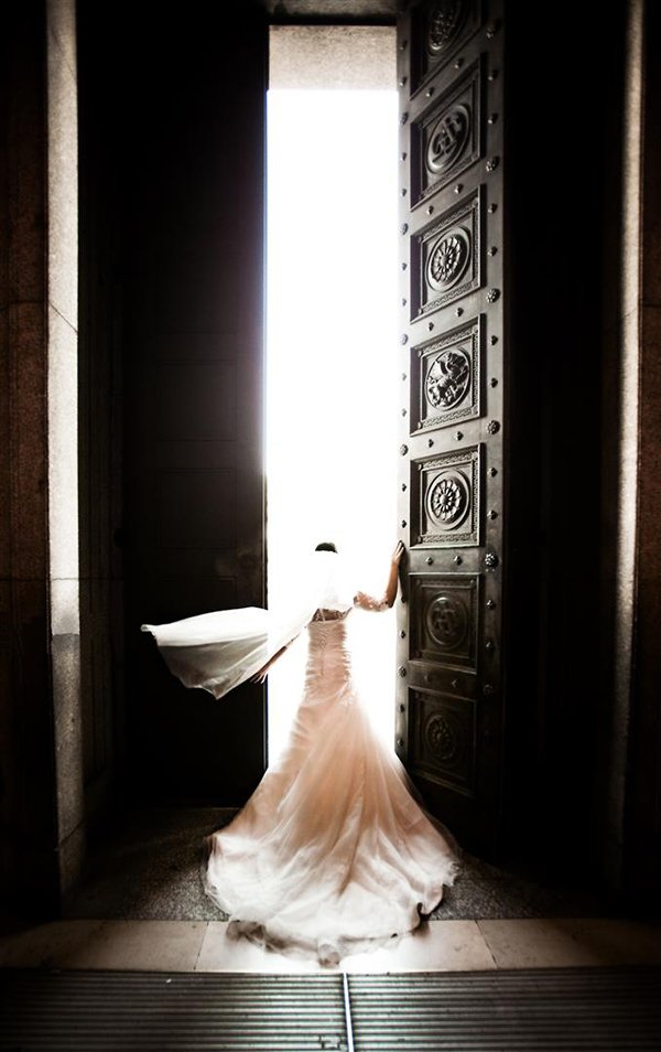 Luxury destination wedding photographer capturing intimate bridal portraits